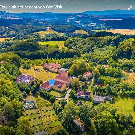 Dom Pod Agatowa Skala We Wleniu *