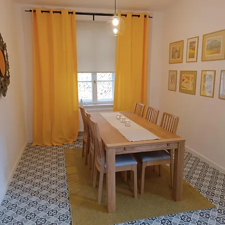 Dom Pod Agatowa Skala We Wleniu *