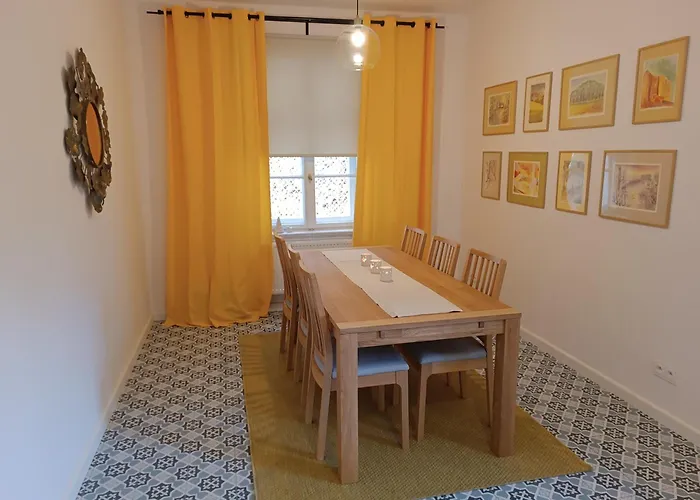 Dom Pod Agatowa Skala We Wleniu *